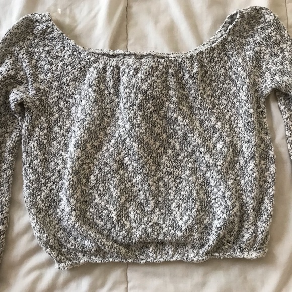 Charlotte Russe off the shoulder crop top - Picture 3 of 4